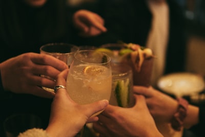 飲み会は強制？日本の職場のコミュニケーションと付き合い方