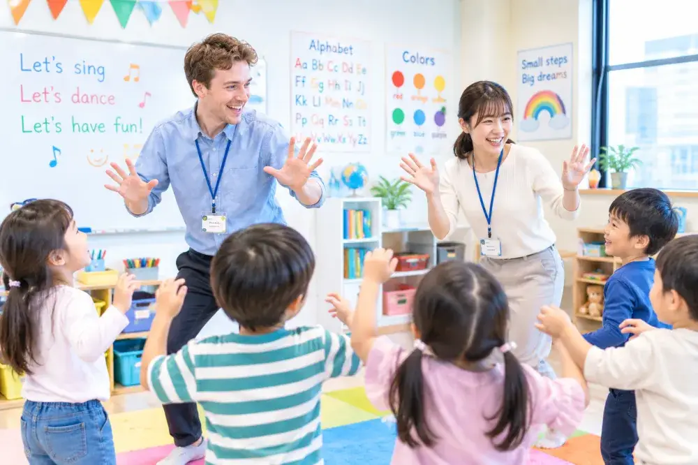 英語保育施設の講師／未経験OK・土日祝休み・残業なし